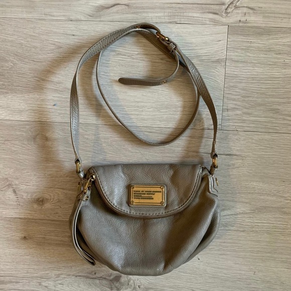Marc by Marc Jacobs Natasha Small Leather Crossbody - Picture 1 of 5